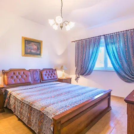 Holiday home Aretha